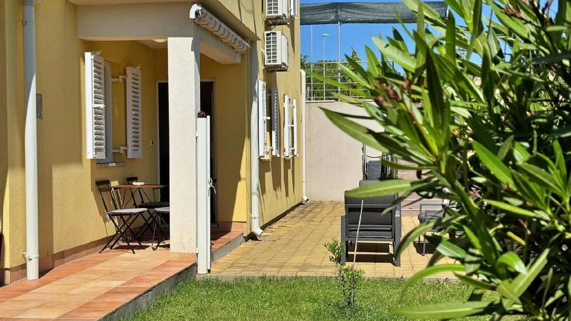 Apartments Pinta De Sol - Im Erdgeschoss contacts